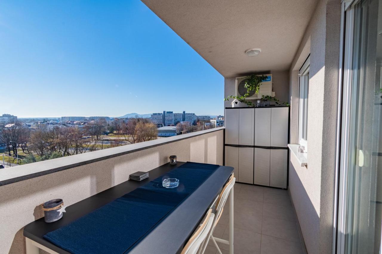 Flexible Selfcheckins 30 - Zagreb - Garage - Electric Vehicle Ccharger - Big Loggia - New - Apartments Repinc 30 מראה חיצוני תמונה