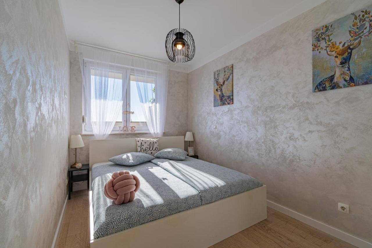Flexible Selfcheckins 30 - Zagreb - Garage - Electric Vehicle Ccharger - Big Loggia - New - Apartments Repinc 30 מראה חיצוני תמונה