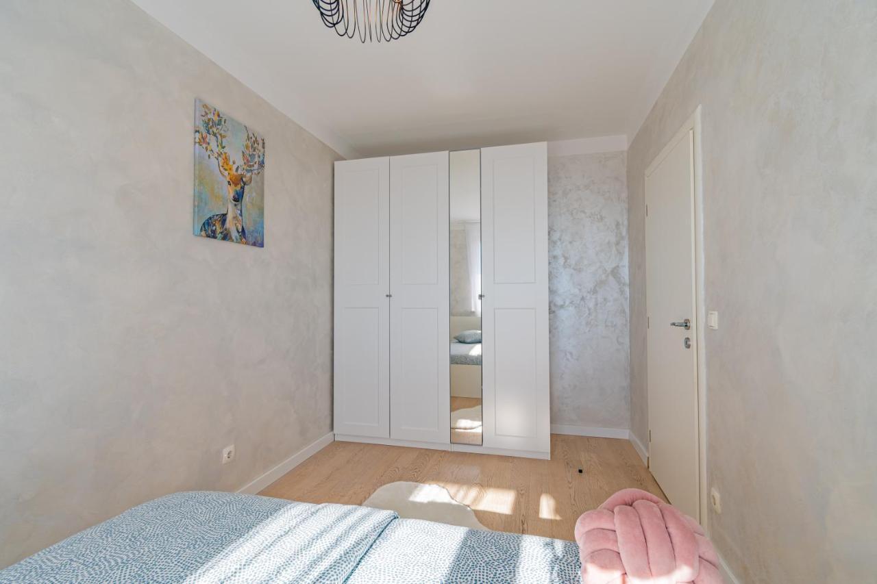 Flexible Selfcheckins 30 - Zagreb - Garage - Electric Vehicle Ccharger - Big Loggia - New - Apartments Repinc 30 מראה חיצוני תמונה