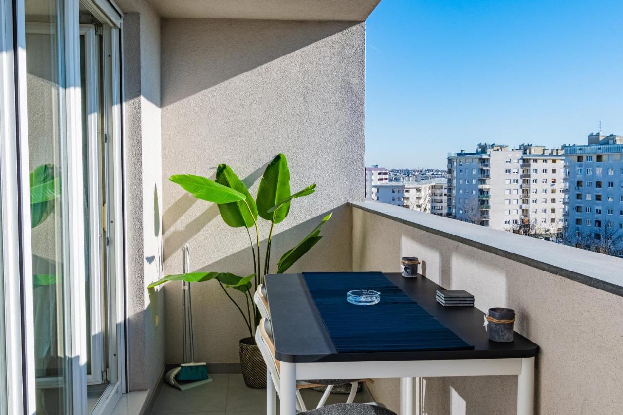 Flexible Selfcheckins 30 - Zagreb - Garage - Electric Vehicle Ccharger - Big Loggia - New - Apartments Repinc 30 מראה חיצוני תמונה